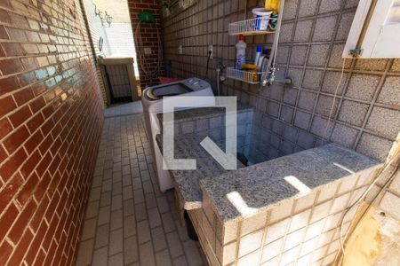 Casa à venda com 350m², 5 quartos e 3 vagasÁrea de Serviço