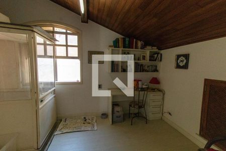 Casa à venda com 350m², 5 quartos e 3 vagasSuíte 2