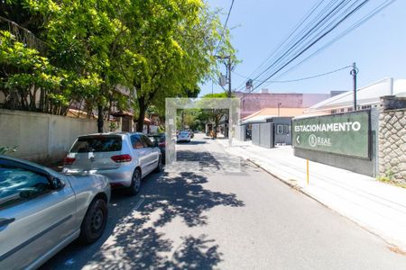 Casa à venda com 350m², 5 quartos e 3 vagasVista da Rua