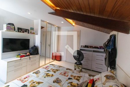 Casa à venda com 350m², 5 quartos e 3 vagasSuíte 2
