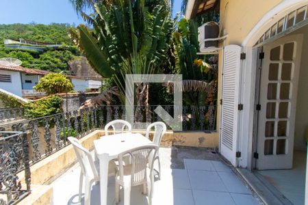 Casa à venda com 350m², 5 quartos e 3 vagasVaranda do Quarto 2