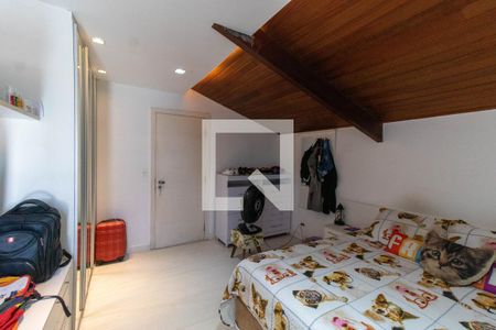 Casa à venda com 350m², 5 quartos e 3 vagasSuíte 2