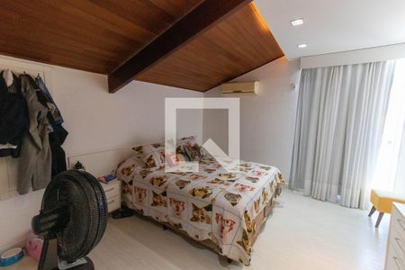Casa à venda com 350m², 5 quartos e 3 vagasSuíte 2