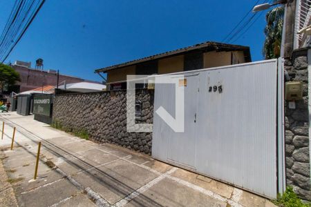 Casa à venda com 350m², 5 quartos e 3 vagasFachada
