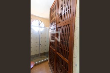Casa à venda com 350m², 5 quartos e 3 vagasBanheiro Social