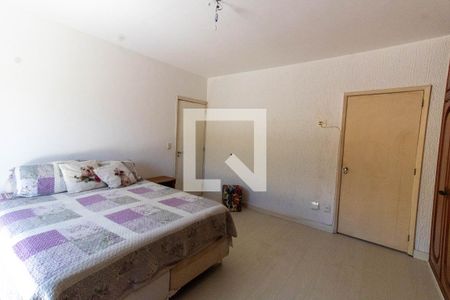 Casa à venda com 350m², 5 quartos e 3 vagasSuíte 1