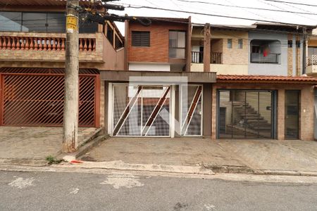 Casa à venda com 180m², 3 quartos e 4 vagasFachada