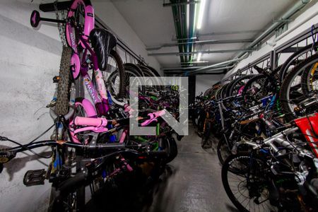 Apartamento à venda com 33m², 1 quarto e sem vagaÁrea comum - Bicicletário