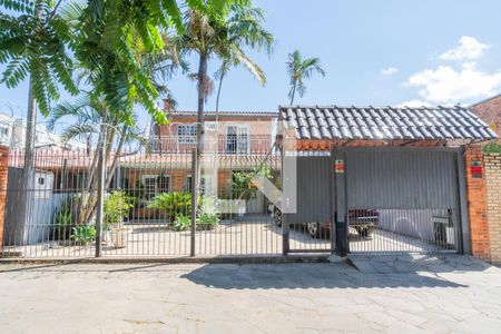 Casa à venda com 299m², 3 quartos e 5 vagasFachada