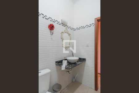 Casa à venda com 299m², 3 quartos e 5 vagasBanheiro Social 1