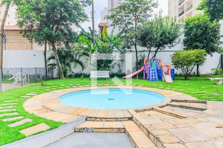 Apartamento à venda com 115m², 3 quartos e 2 vagas Apartamento à venda com 115m², 3 quartos e 2 vagasÁrea comum - Piscina