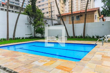 Apartamento à venda com 115m², 3 quartos e 2 vagas Apartamento à venda com 115m², 3 quartos e 2 vagasÁrea comum - Piscina
