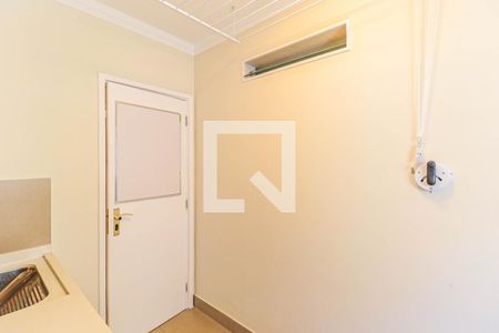 Apartamento à venda com 115m², 3 quartos e 2 vagas Apartamento à venda com 115m², 3 quartos e 2 vagasÁrea de Serviço