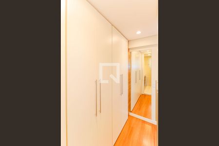 Apartamento à venda com 115m², 3 quartos e 2 vagas Apartamento à venda com 115m², 3 quartos e 2 vagasSuíte