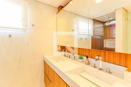 Apartamento à venda com 115m², 3 quartos e 2 vagas Apartamento à venda com 115m², 3 quartos e 2 vagasBanheiro Suíte