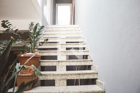 Casa à venda com 230m², 3 quartos e 5 vagas Casa à venda com 230m², 3 quartos e 5 vagasEntrada