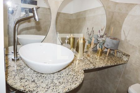 Casa à venda com 230m², 3 quartos e 5 vagas Casa à venda com 230m², 3 quartos e 5 vagasLavabo