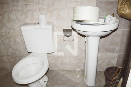 Casa à venda com 230m², 3 quartos e 5 vagas Casa à venda com 230m², 3 quartos e 5 vagasBanheiro de serviço