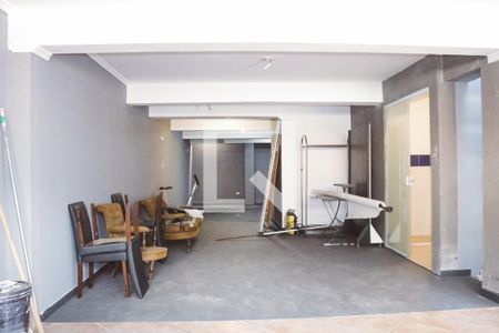 Casa à venda com 230m², 3 quartos e 5 vagas Casa à venda com 230m², 3 quartos e 5 vagasGaragem