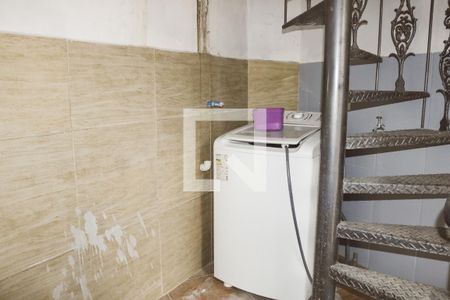 Casa à venda com 230m², 3 quartos e 5 vagas Casa à venda com 230m², 3 quartos e 5 vagasÁrea de Serviço