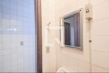 Casa à venda com 300m², 3 quartos e 4 vagasBanheiro de serviço