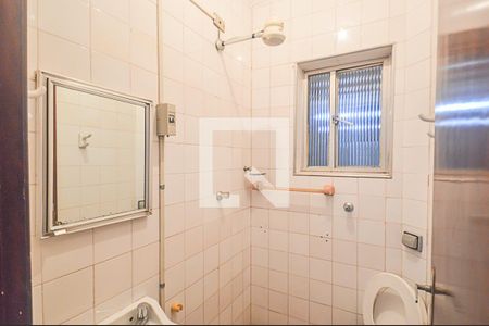 Casa à venda com 300m², 3 quartos e 4 vagasBanheiro de serviço