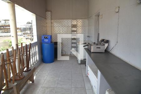 Casa à venda com 200m², 4 quartos e 6 vagasvaranda