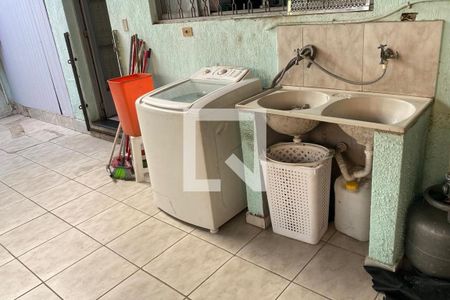 Casa à venda com 200m², 4 quartos e 6 vagasÁrea de Serviço