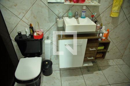 Casa à venda com 200m², 4 quartos e 6 vagasBanheiro do Quarto 1