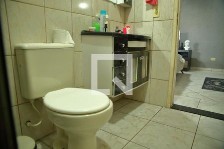 Casa à venda com 200m², 4 quartos e 6 vagasBanheiro 2