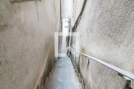 Casa à venda com 193m², 3 quartos e 6 vagasEscadas