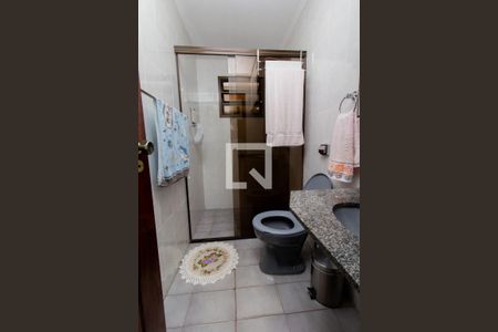 Casa à venda com 380m², 2 quartos e 3 vagasBanheiro 1