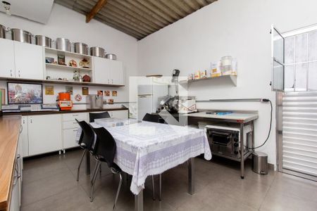 Casa à venda com 380m², 2 quartos e 3 vagasCozinha