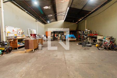 Casa à venda com 380m², 2 quartos e 3 vagasGaragem