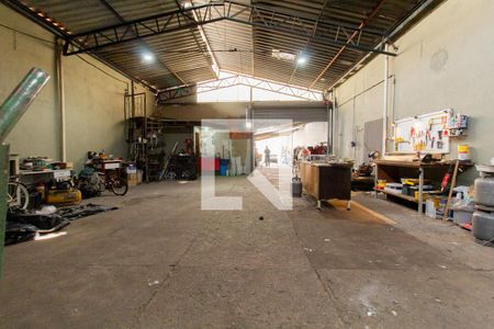 Casa à venda com 380m², 2 quartos e 3 vagasGaragem