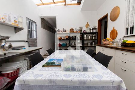 Casa à venda com 380m², 2 quartos e 3 vagasCozinha