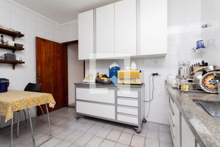 Casa à venda com 380m², 2 quartos e 3 vagasCozinha