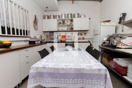 Casa à venda com 380m², 2 quartos e 3 vagasCozinha