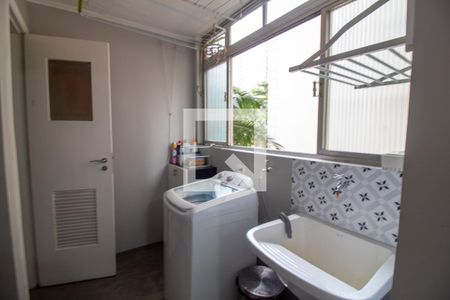 Apartamento à venda com 75m², 3 quartos e 1 vagaÁrea de Serviço