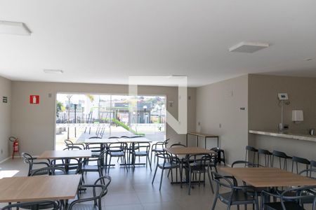 Apartamento para alugar com 45m², 2 quartos e 1 vaga Apartamento para alugar com 45m², 2 quartos e 1 vagaÁrea comum - Salão de festas