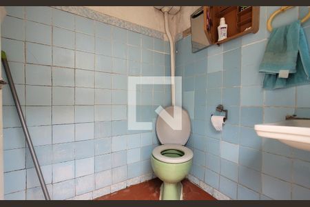 Casa à venda com 250m², 2 quartos e 3 vagasBanheiro