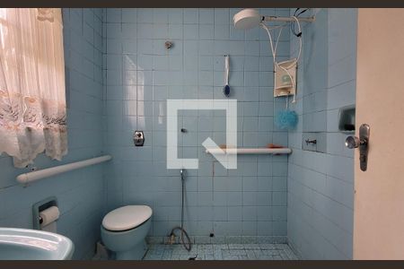 Casa à venda com 250m², 2 quartos e 3 vagasBanheiro