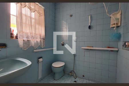 Casa à venda com 250m², 2 quartos e 3 vagasBanheiro