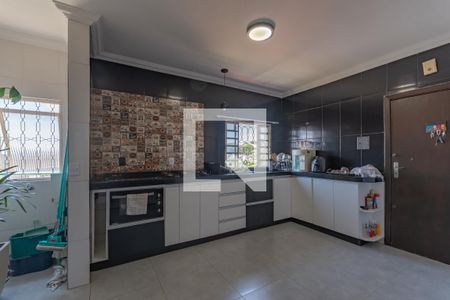 Apartamento à venda com 214m², 4 quartos e 2 vagasCozinha