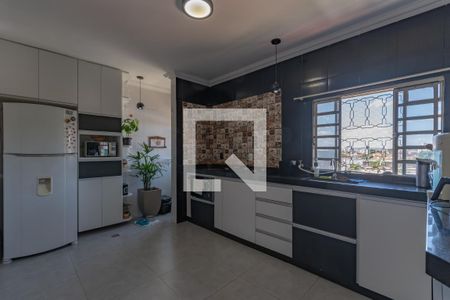 Apartamento à venda com 214m², 4 quartos e 2 vagasCozinha
