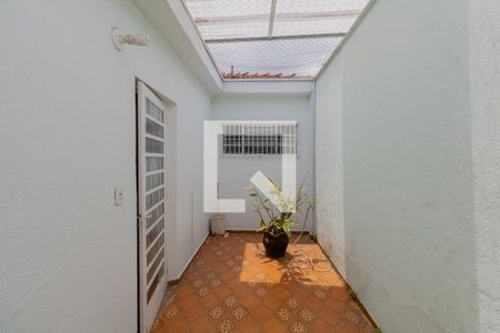 Casa à venda com 360m², 2 quartos e 6 vagasQuintal