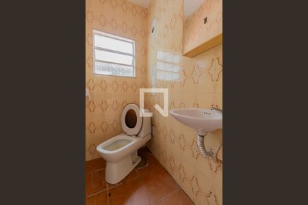 Casa à venda com 360m², 2 quartos e 6 vagasBanheiro de Serviço