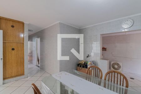 Casa à venda com 360m², 2 quartos e 6 vagasCozinha