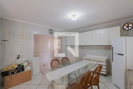 Casa à venda com 360m², 2 quartos e 6 vagasCozinha