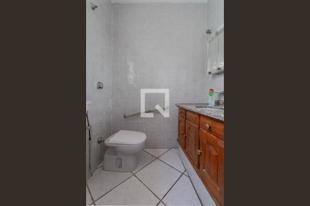 Casa à venda com 360m², 2 quartos e 6 vagasBanheiro